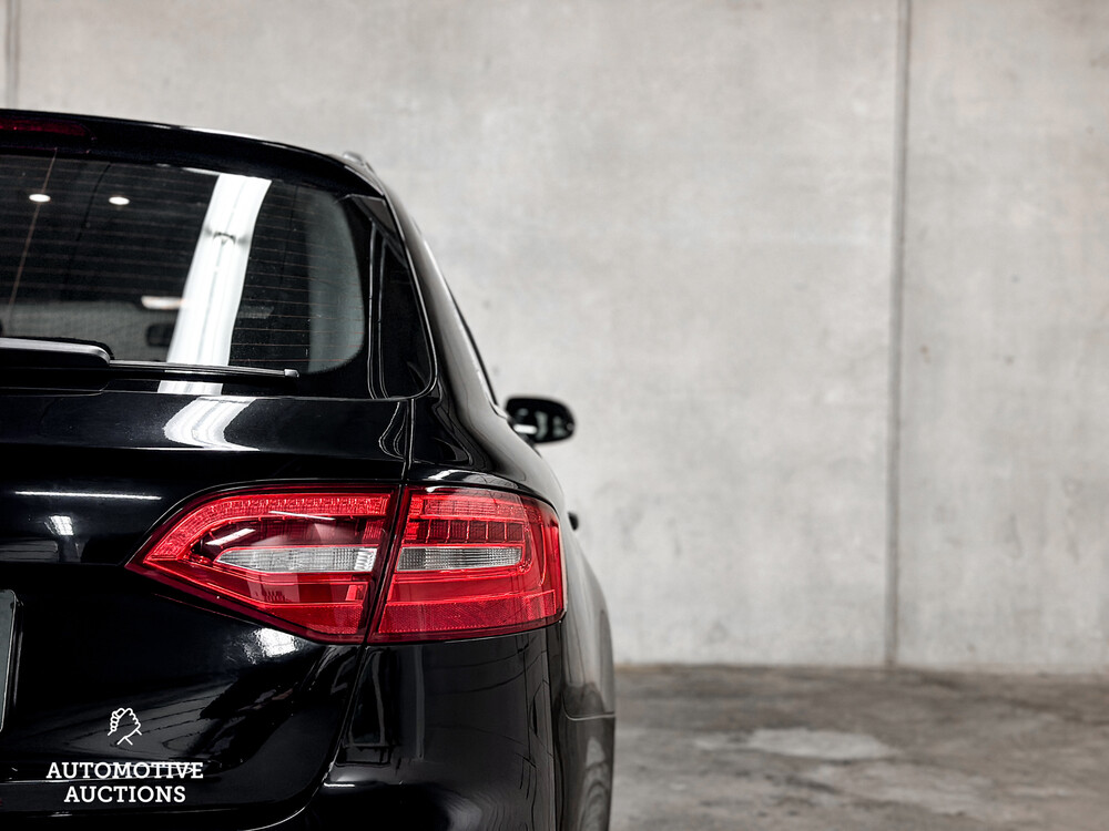 Audi A4 Avant 2.0 TDI Ultra Advance 136PS 2015 -orig. NL-, HL-711-X