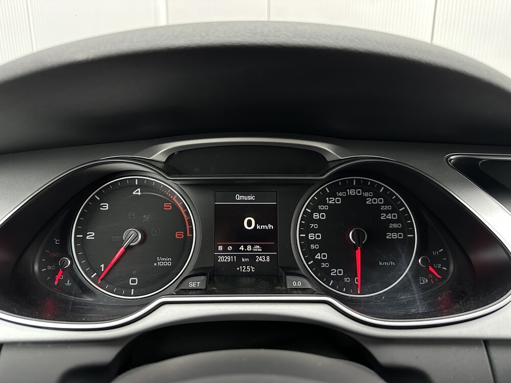 Audi A4 Avant 2.0 TDI Ultra Advance 136PS 2015 -orig. NL-, HL-711-X