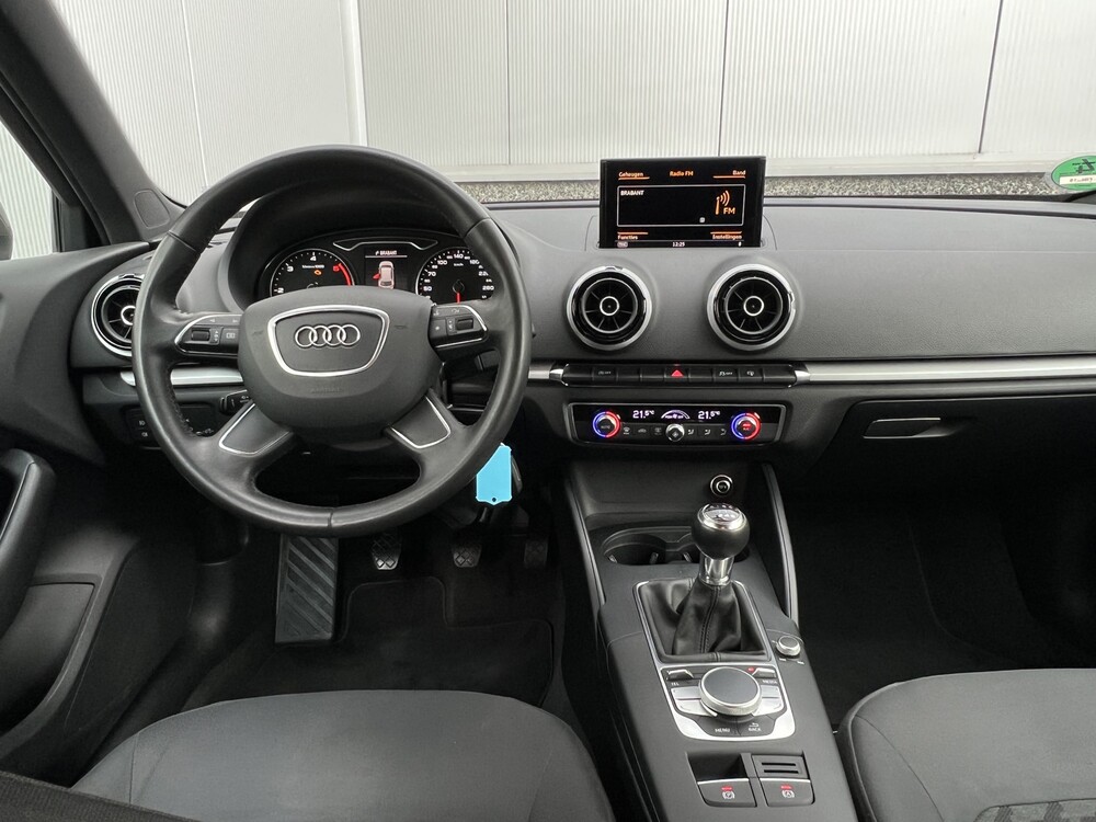 Audi A3 Sportback 1.6 TDI Ultra Edition 110hp 2013 -Orig. GB-, 9-TBL-15