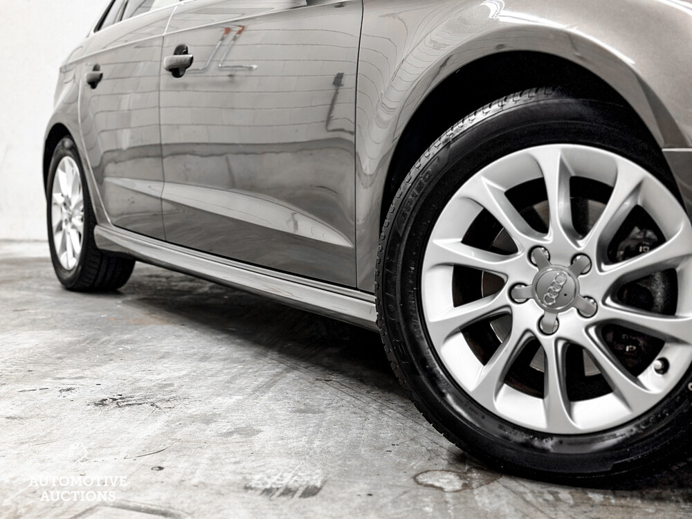 Audi A3 Sportback 1.6 TDI Ultra Edition 110hp 2013 -Orig. GB-, 9-TBL-15