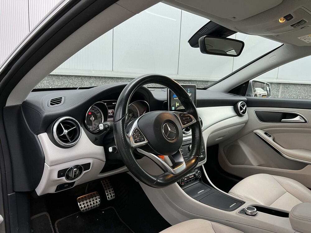 Mercedes-Benz CLA180 AMG CDI Prestige 109PS 2015 CLA Klasse -Orig. NL-, GJ-841-V