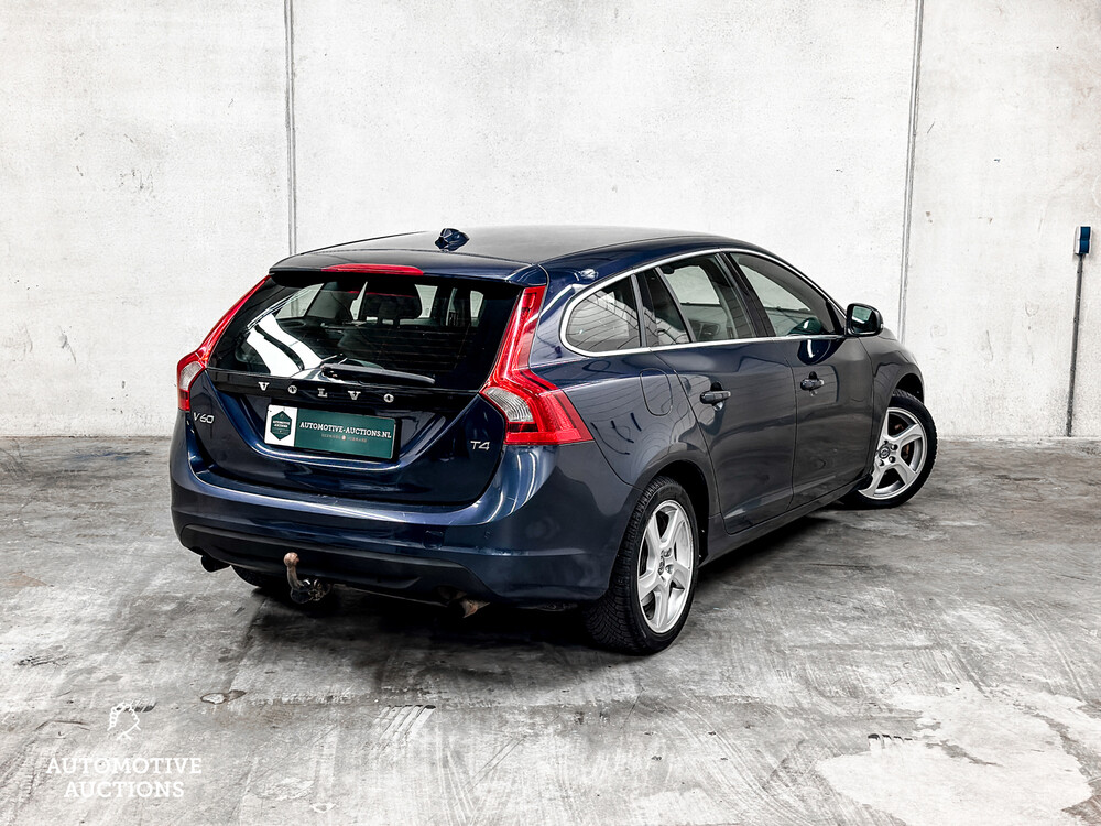 Volvo V60 1.6 T4 Momentum 179hp 2013, 06-ZRV-7