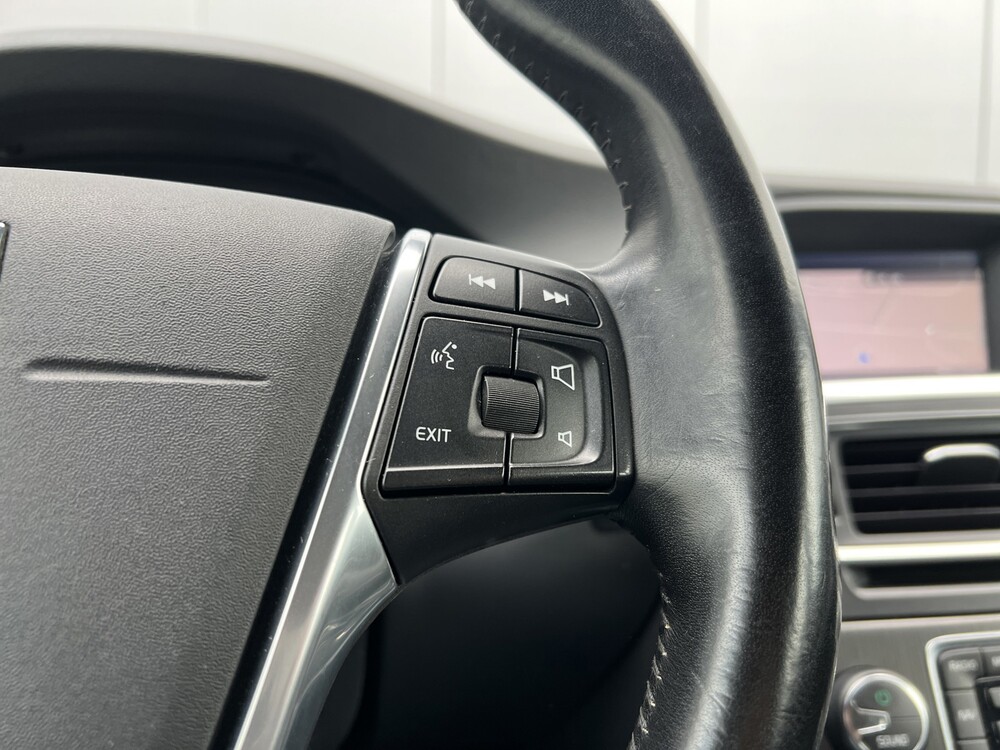Volvo V60 1.6 T4 Momentum 179hp 2013, 06-ZRV-7