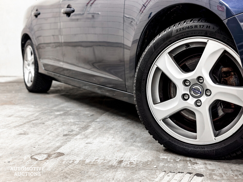 Volvo V60 1.6 T4 Momentum 179hp 2013, 06-ZRV-7