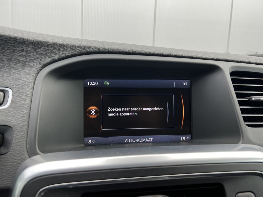 Volvo V60 1.6 T4 Momentum 179hp 2013, 06-ZRV-7