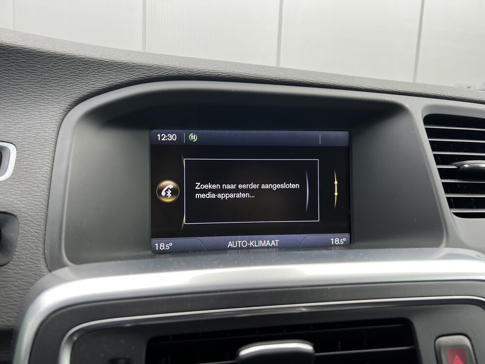 Volvo V60 1.6 T4 Momentum 179hp 2013, 06-ZRV-7