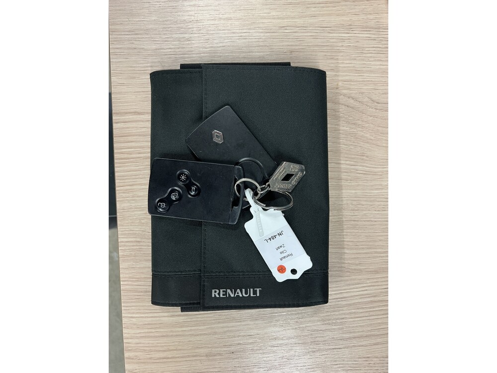 Renault Clio Kombi TCe Dynamique 90PS 2016 -Orig. NL-, JN-484-L