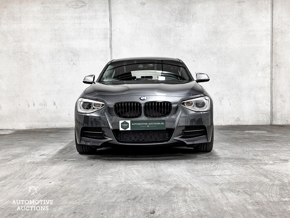 BMW M135i xDrive High Executive F20 320PS 2014 1er -Orig. NL-, 1-TGB-69