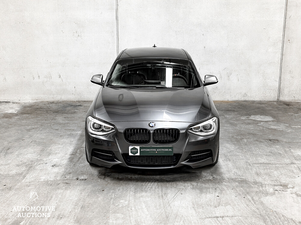 BMW M135i xDrive High Executive F20 320PS 2014 1er -Orig. NL-, 1-TGB-69