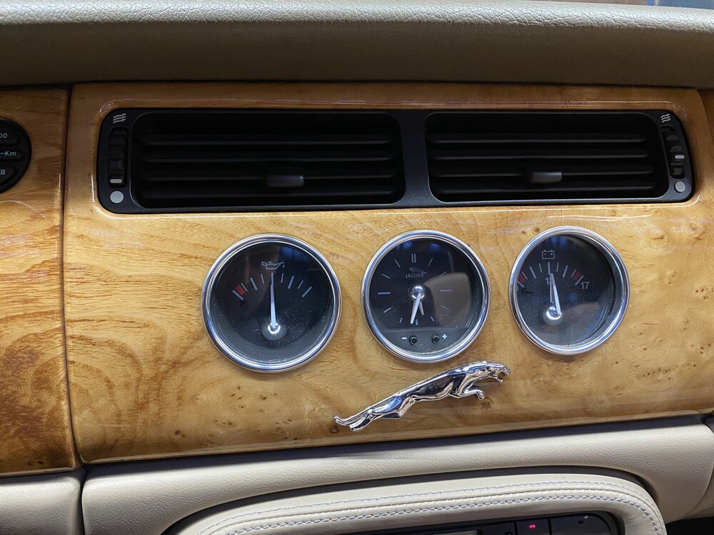 Jaguar XK8 4.2 V8 Cabriolet -Victory Edition- 305PS 2006, L-150-KX