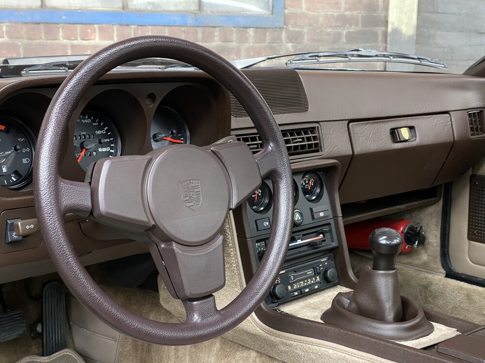 Porsche 924 Coupe 1984