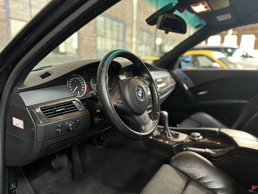 BMW 530i M-Sport Executive E60 5er 258PS 2006 -Youngtimer-