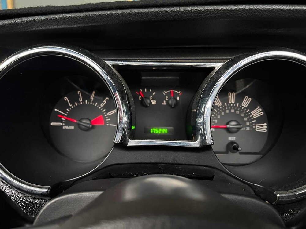 Ford Mustang 4.0 V6 Cabriolet 209PS 2007 -Youngtimer-