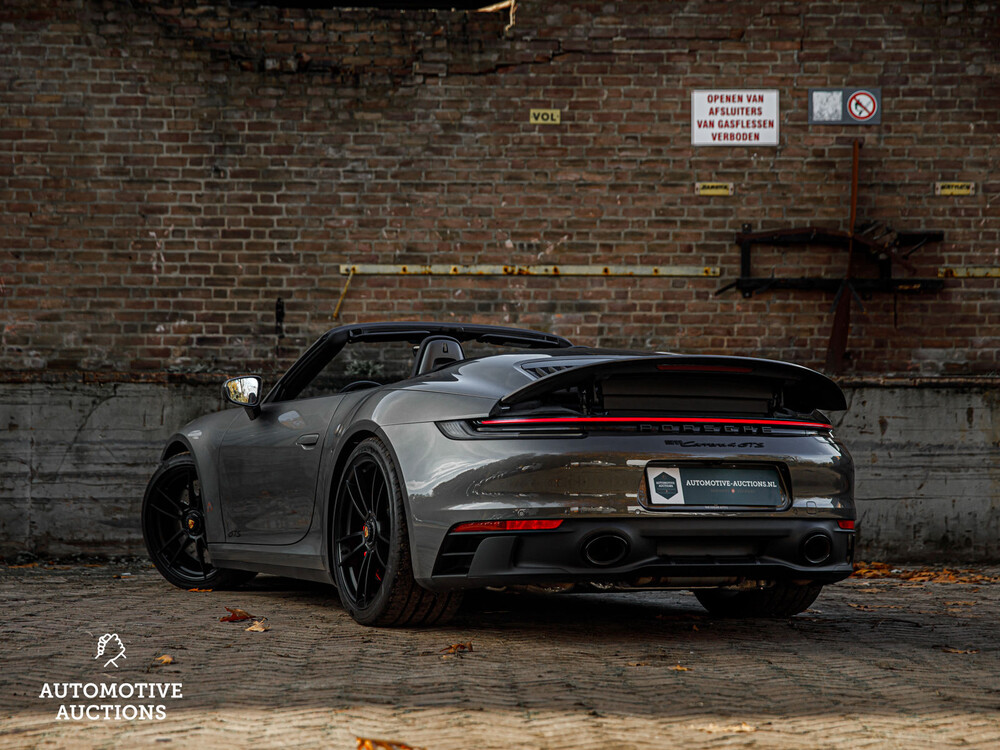 Porsche 911 992 Carrera 4 GTS 480pk -CARBON- 2023 Sport-Chrono Cabriolet -Fabrieksgarantie-