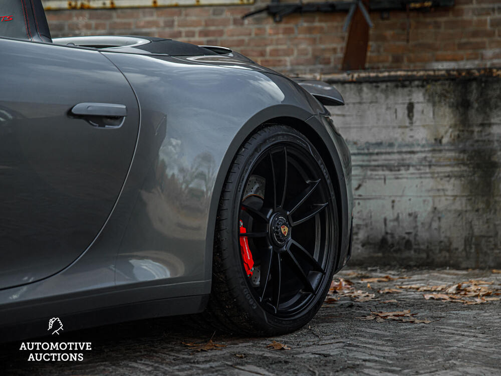 Porsche 911 992 Carrera 4 GTS 480pk -CARBON- 2023 Sport-Chrono Cabriolet -Fabrieksgarantie-