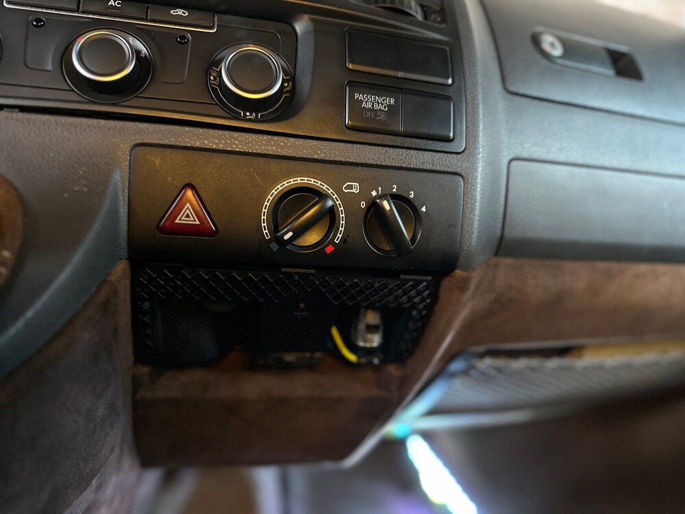 Volkswagen Transporter Kombi -VIP- 2.0 TDI L2H1 Comfortline 140hp 2011, 34-ZGV-7