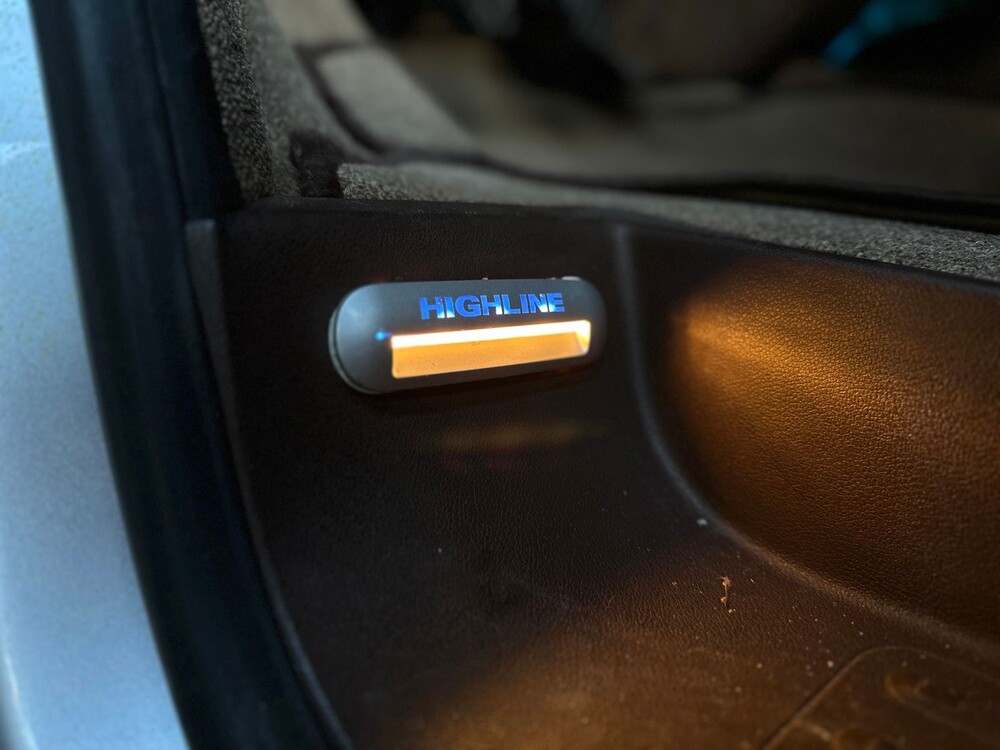 Volkswagen Transporter Kombi -VIP- 2.0 TDI L2H1 Comfortline 140hp 2011, 34-ZGV-7