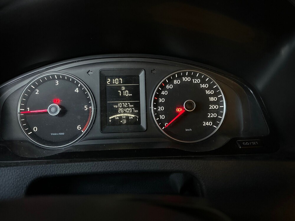 Volkswagen Transporter Kombi -VIP- 2.0 TDI L2H1 Comfortline 140hp 2011, 34-ZGV-7