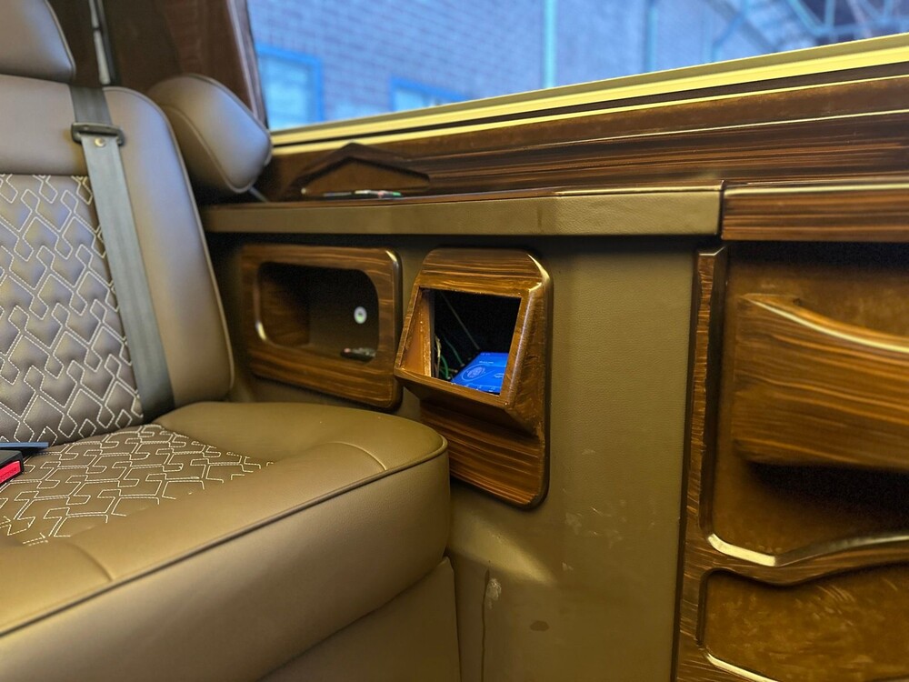 Volkswagen Transporter Kombi -VIP- 2.0 TDI L2H1 Comfortline 140hp 2011, 34-ZGV-7