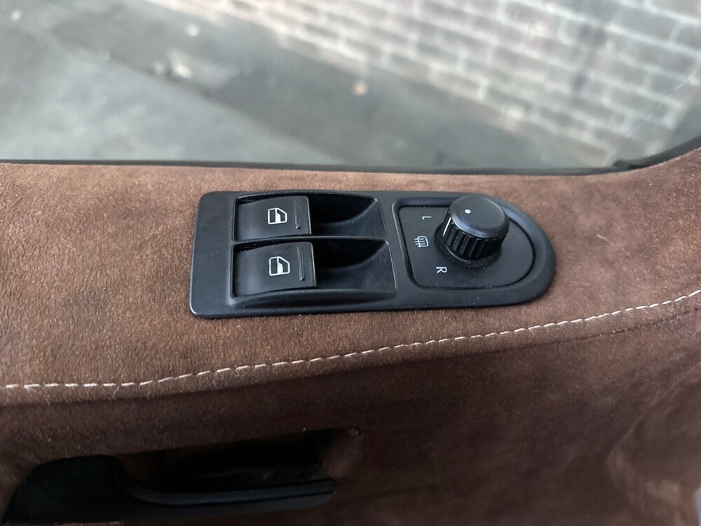 Volkswagen Transporter Kombi -VIP- 2.0 TDI L2H1 Comfortline 140hp 2011, 34-ZGV-7