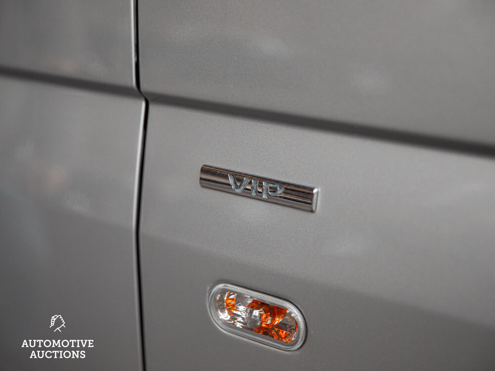 Volkswagen Transporter Kombi -VIP- 2.0 TDI L2H1 Comfortline 140hp 2011, 34-ZGV-7