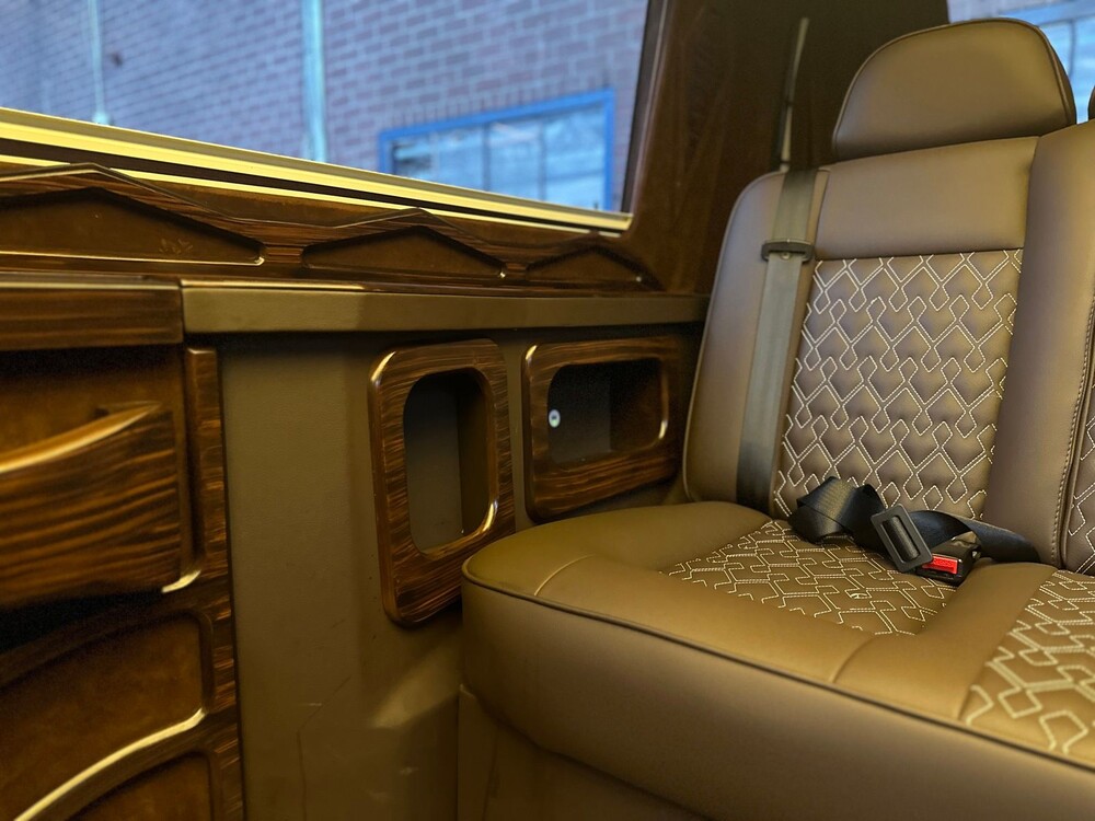 Volkswagen Transporter Kombi -VIP- 2.0 TDI L2H1 Comfortline 140hp 2011, 34-ZGV-7