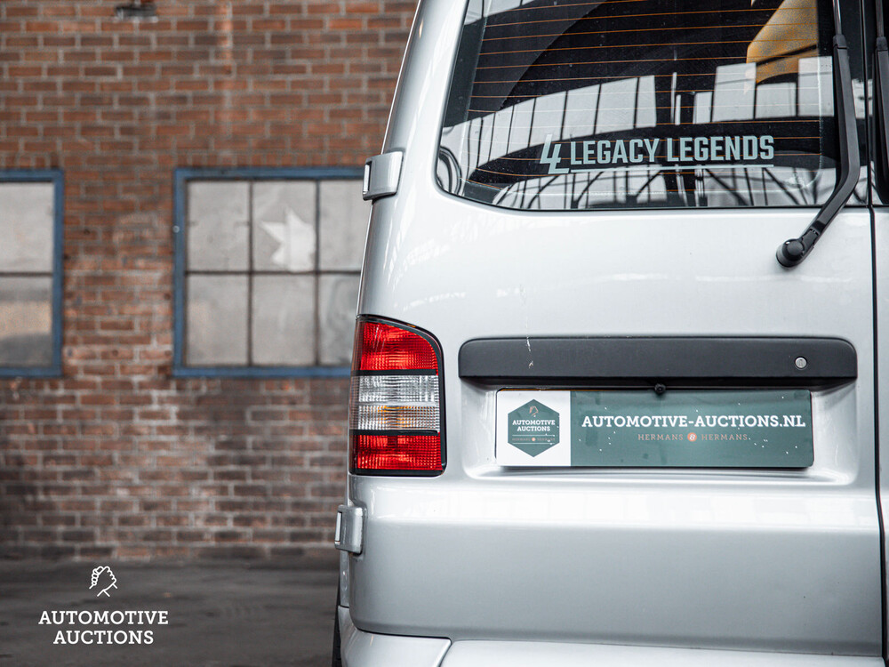 Volkswagen Transporter Kombi -VIP- 2.0 TDI L2H1 Comfortline 140hp 2011, 34-ZGV-7