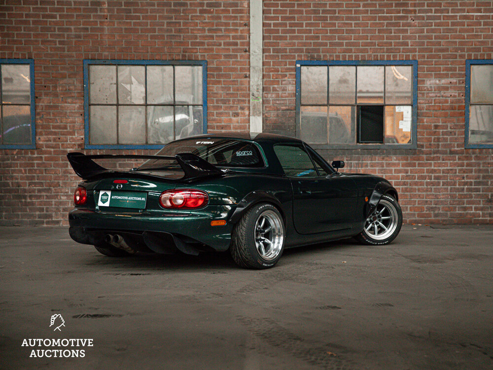 Mazda MX-5 1.6i Touring 220pk 2001, 27-XB-SP