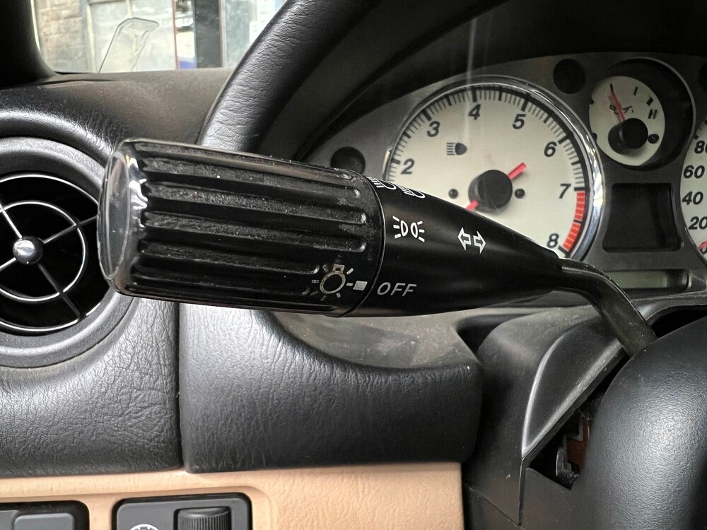 Mazda MX-5 1.6i Touring 220pk 2001, 27-XB-SP