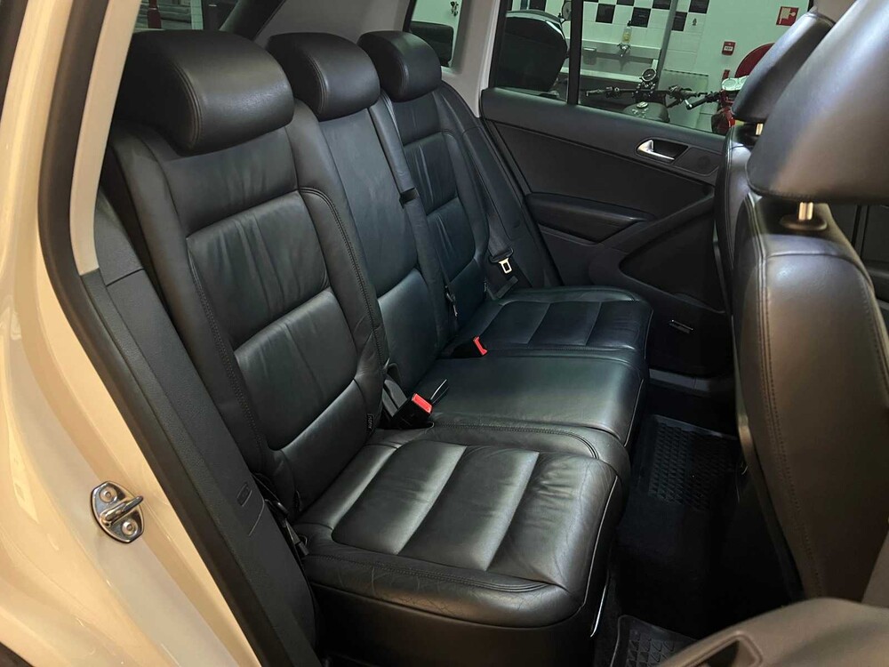 Volkswagen Tiguan R-Line 2.0 TSI Sport&Style 4Motion 200PS 2010, ZB-669-H