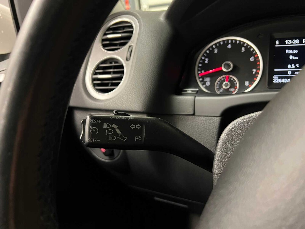 Volkswagen Tiguan R-Line 2.0 TSI Sport&Style 4Motion 200PS 2010, ZB-669-H