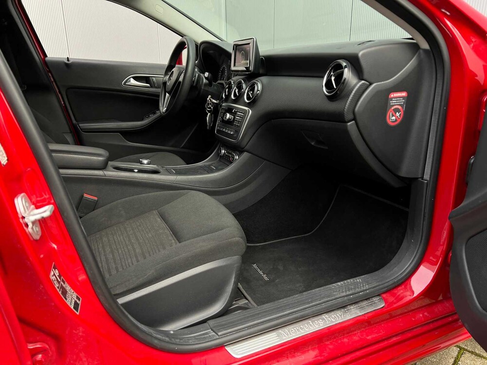 Mercedes-Benz A180 Leasing Edition Ambition A-Klasse 122PS 2014, NZ-817-H