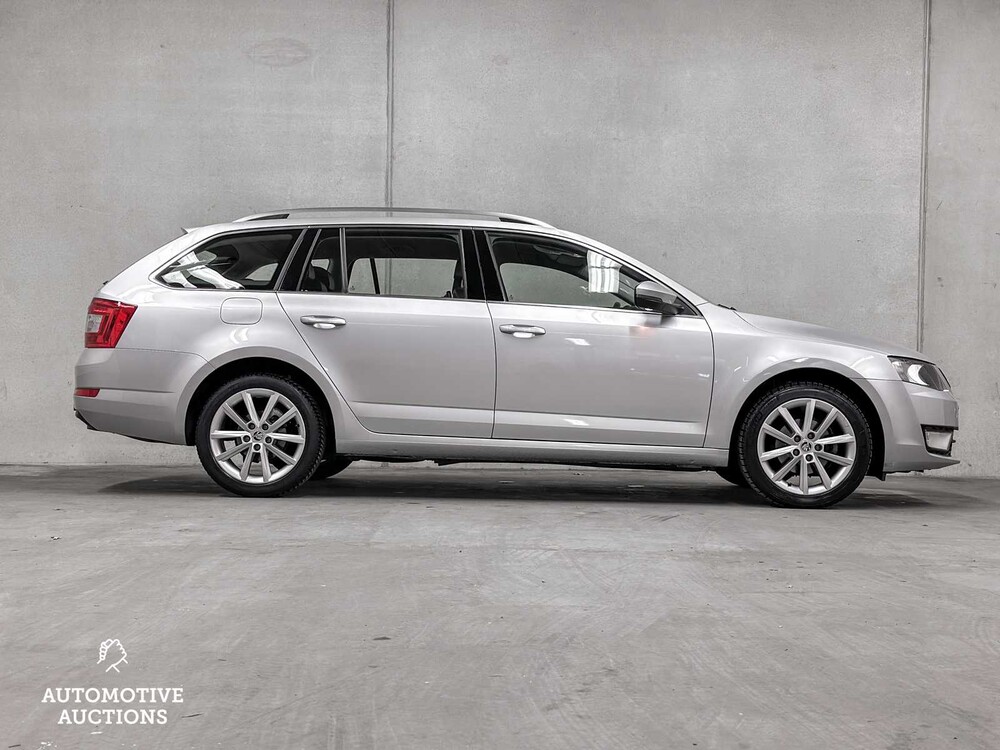 Skoda Octavia Combi 1.6 TDI Greentech Ambition Businessline 105PS 2015 -Orig. DE-, 6-ZHS-77