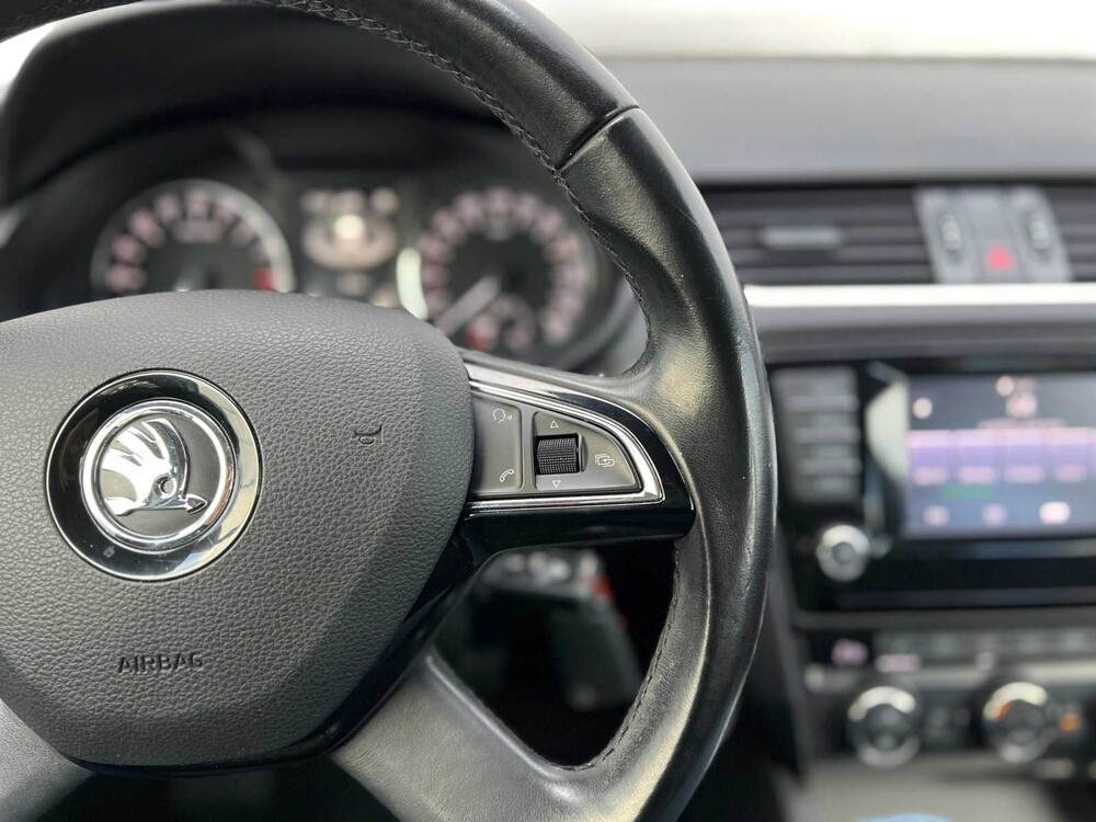 Skoda Octavia Combi 1.6 TDI Greentech Ambition Businessline 105PS 2015 -Orig. DE-, 6-ZHS-77