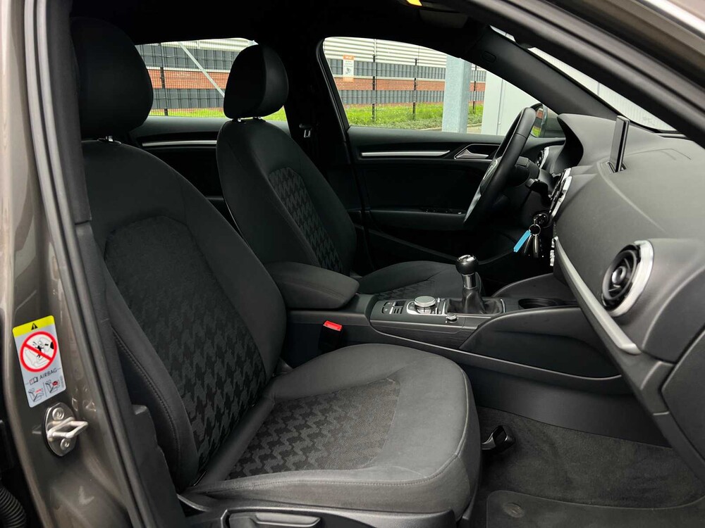 Audi A3 Sportback 1.6 TDI Ultra Edition 110PS 2013 -Orig. GB-, 9-TBL-15