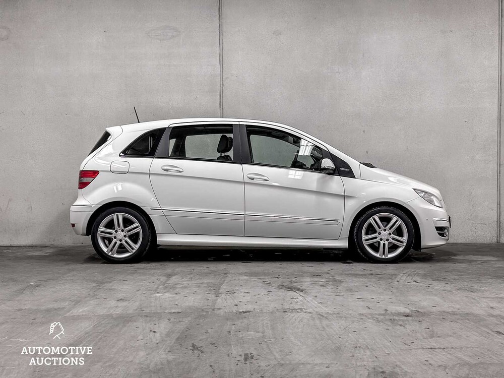 Mercedes-Benz B180 BlueEFFICIENCY Business CLass B-Klasse 116PS 2010 ORIG-GB, 16-LTH-9