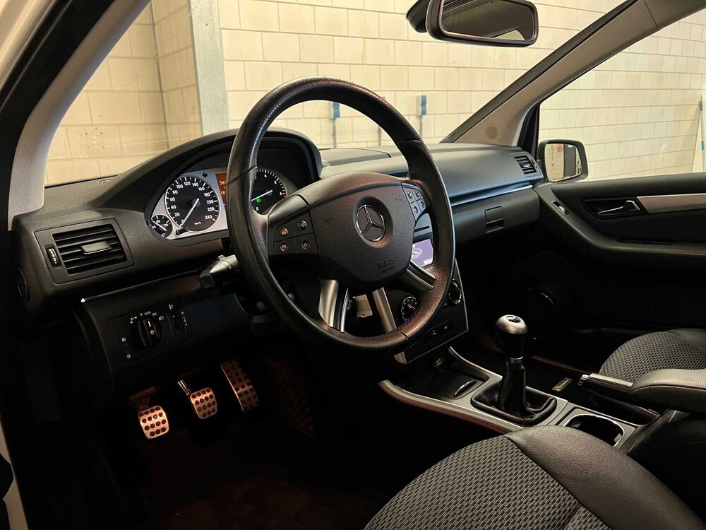 Mercedes-Benz B180 BlueEFFICIENCY Business CLass B-Klasse 116PS 2010 ORIG-GB, 16-LTH-9