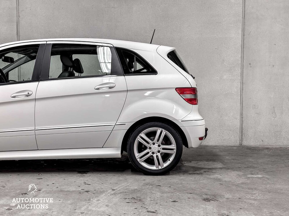 Mercedes-Benz B180 BlueEFFICIENCY Business CLass B-Klasse 116PS 2010 ORIG-GB, 16-LTH-9