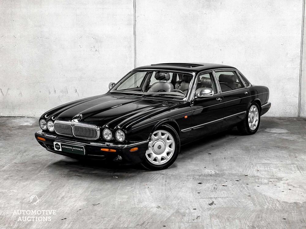Daimler Super V8 4.0 363hp 1998, SZ-GX-55
