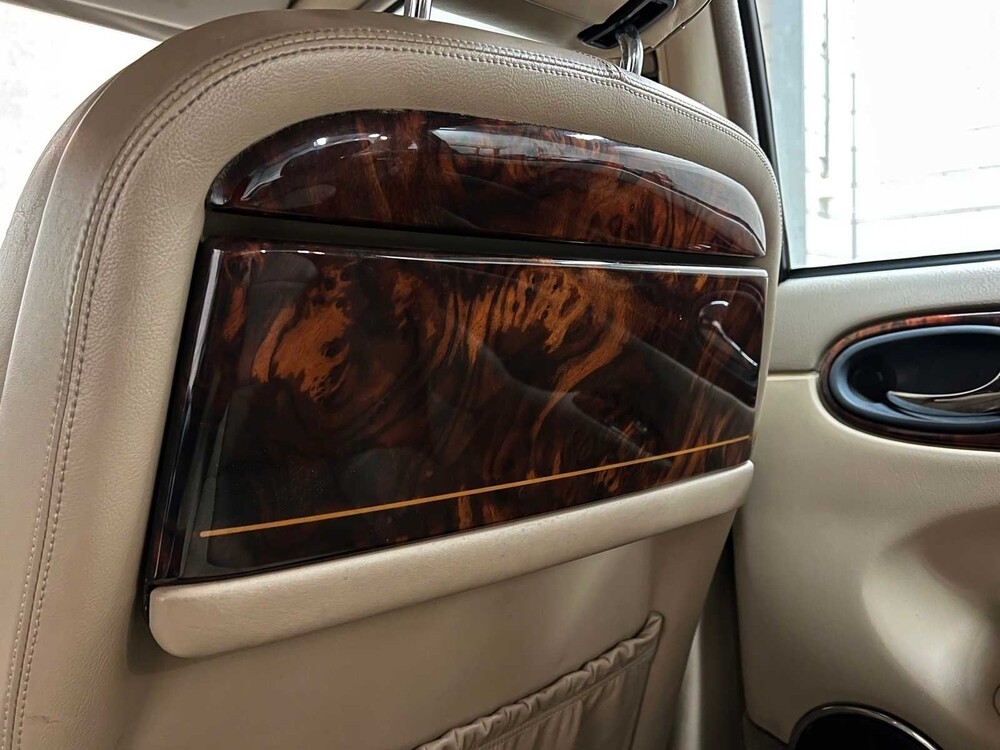 Daimler Super V8 4.0 363hp 1998, SZ-GX-55