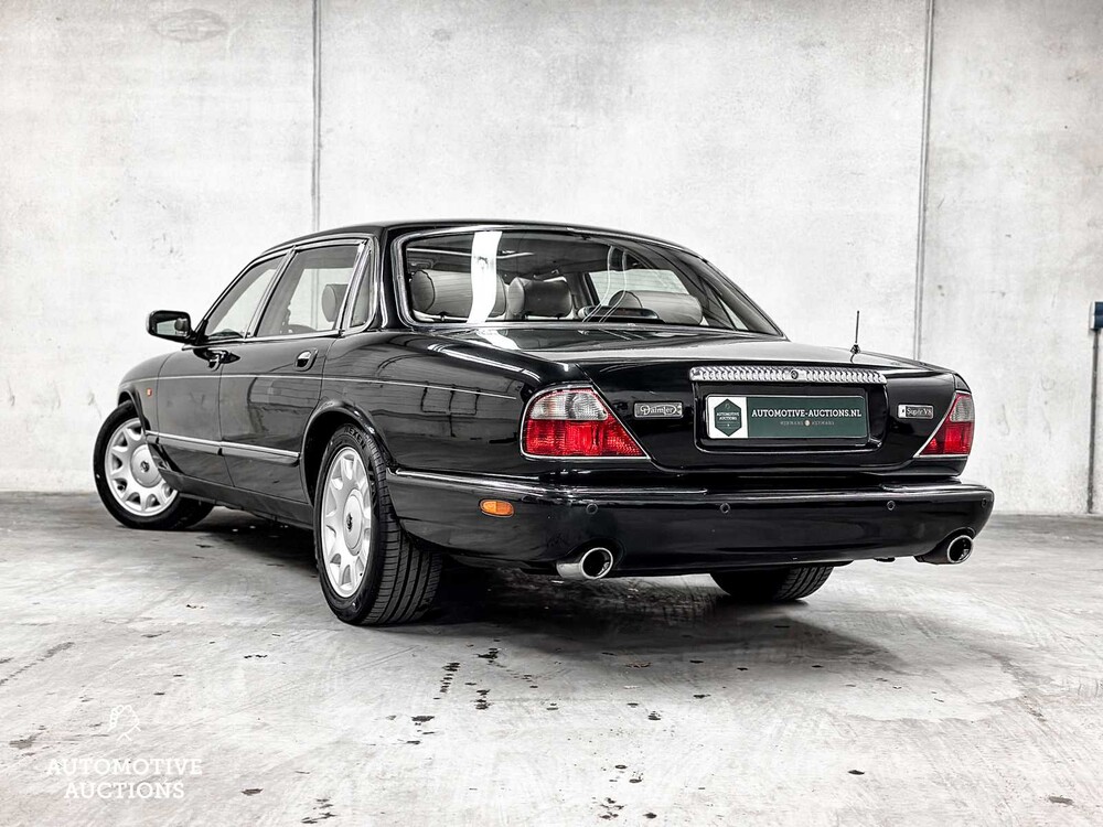 Daimler Super V8 4.0 363hp 1998, SZ-GX-55