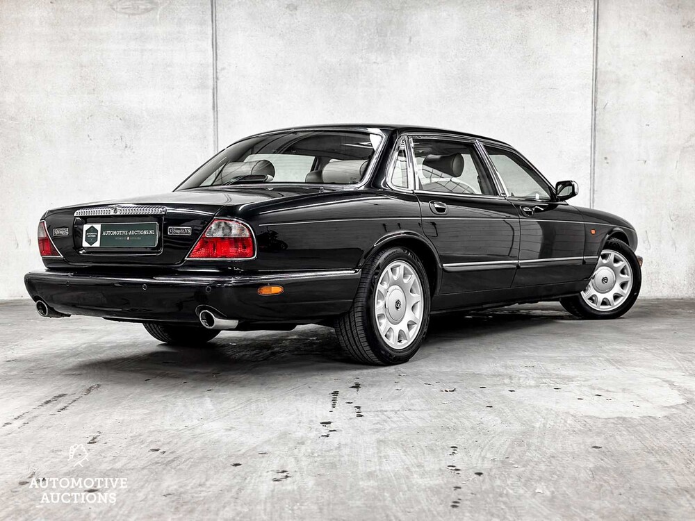 Daimler Super V8 4.0 363hp 1998, SZ-GX-55