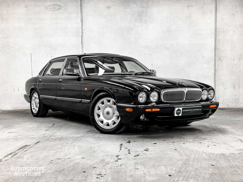 Daimler Super V8 4.0 363hp 1998, SZ-GX-55