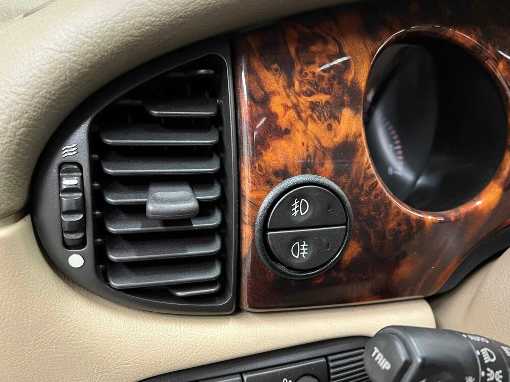 Daimler Super V8 4.0 363hp 1998, SZ-GX-55