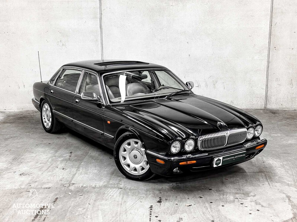 Daimler Super V8 4.0 363hp 1998, SZ-GX-55