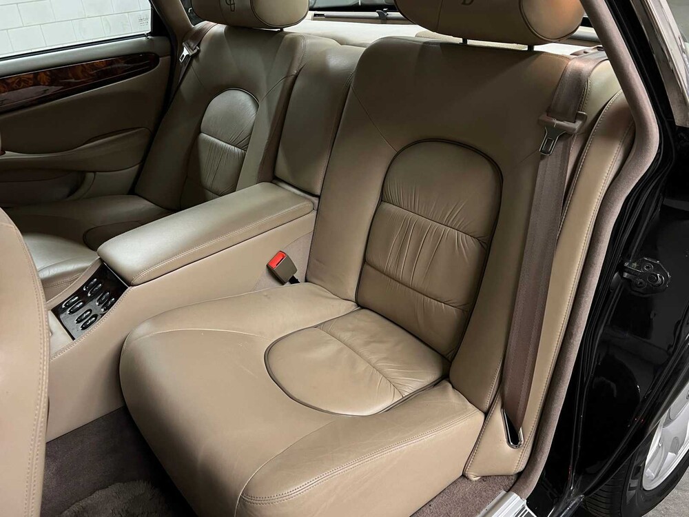 Daimler Super V8 4.0 363hp 1998, SZ-GX-55