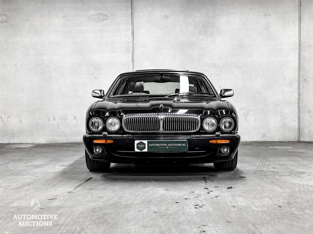 Daimler Super V8 4.0 363hp 1998, SZ-GX-55