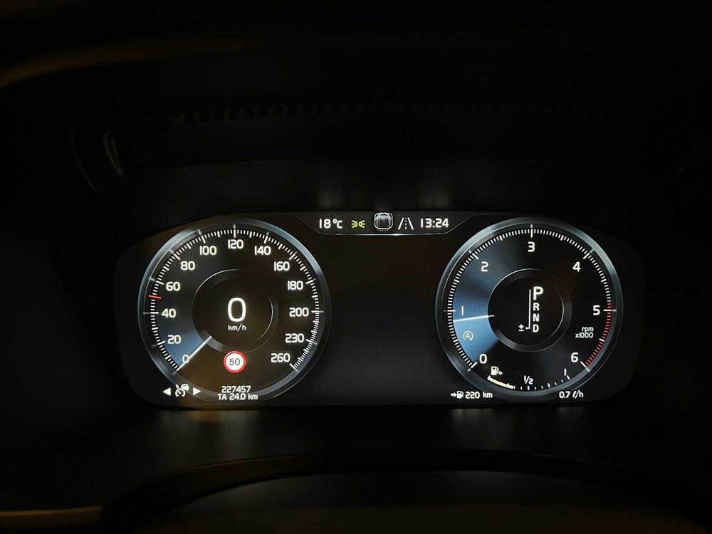 Volvo V90 2.0 D4 Momentum 190PS 2017 -Orig. NL-, NB-007-J