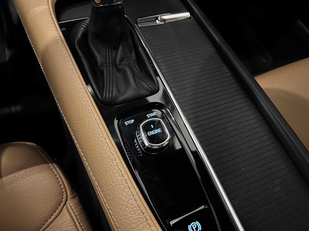 Volvo V90 2.0 D4 Momentum 190PS 2017 -Orig. NL-, NB-007-J