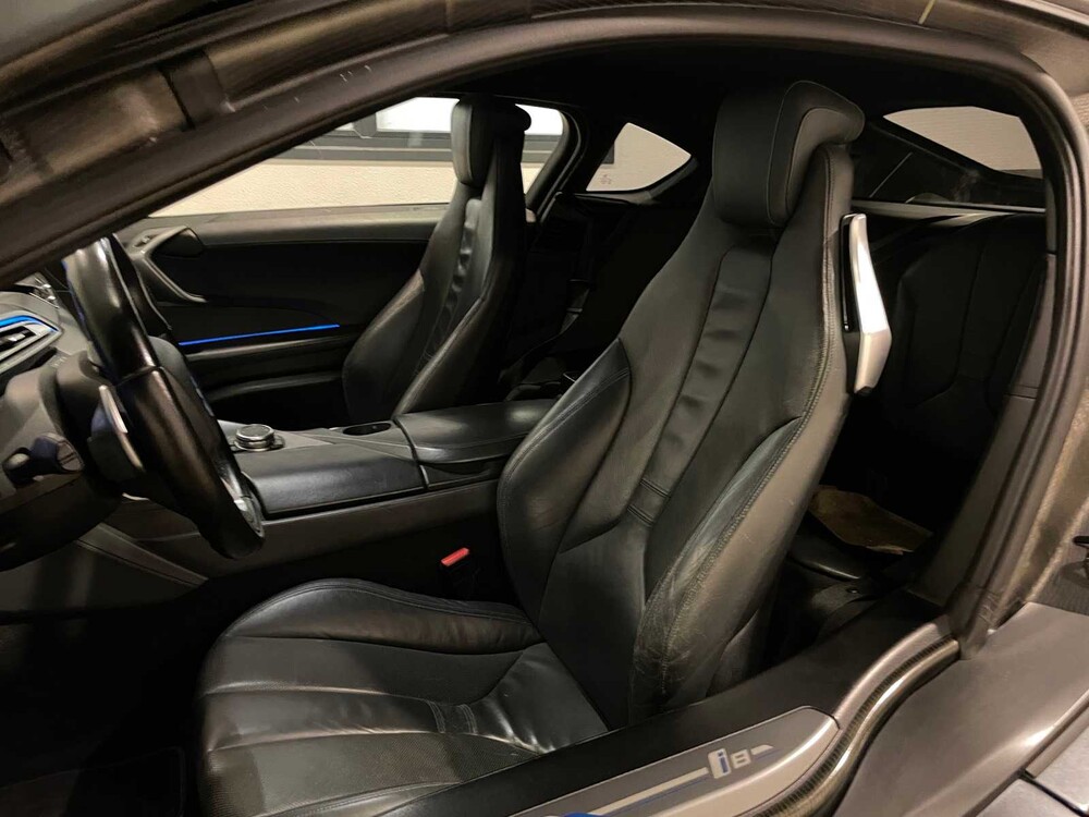 BMW i8 First Edition 362PS 2015 -Orig. GB-, 4-ZDL-98